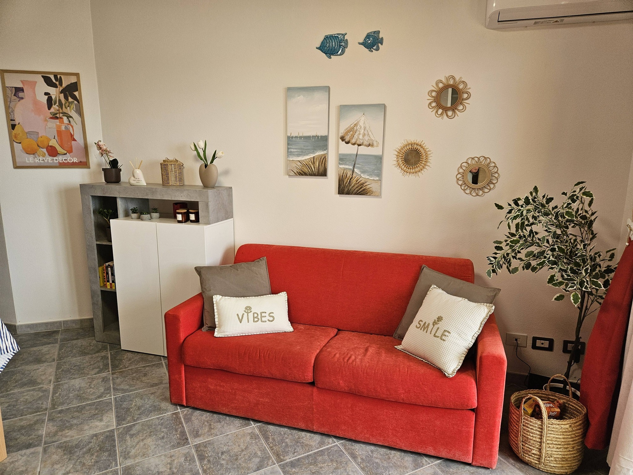 Soggiorno con vista mare